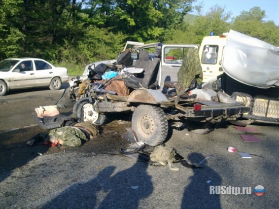 ДТП на трассе Новороссийск – Краснодар : грузовик MAN разорвал УАЗ - водитель погиб на месте (ФОТО)