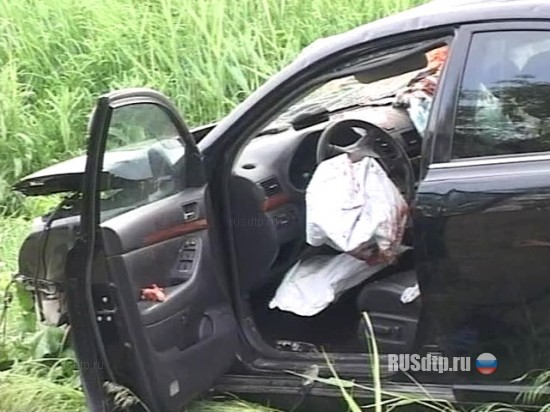 ДТП на Кубани : Toyota Avensis выехала на переезд и попала под поезд - вся семья погибла (ФОТО)