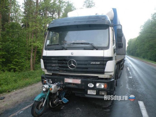 ДТП в Брестской области : грузовик Mercedes наехал на мотоцикл Иж-Юпитер 3 - два человека погибли (ФОТО)
