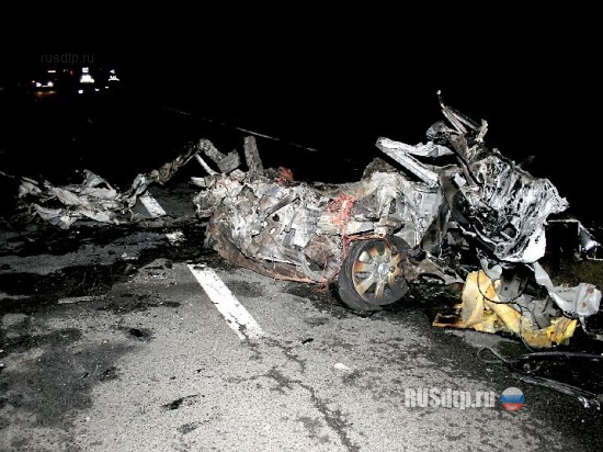 ДТП на трассе Киев - Чоп : грузовик Mercedes сравнял с асфальтом Toyota Camry (ФОТО)