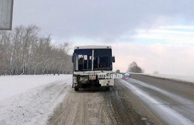 Четыре человека погибли в ДТП с автобусом в Кузбассе