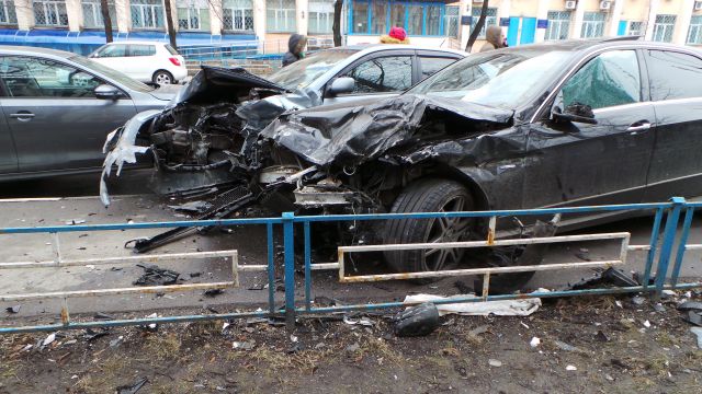 6 автомобилей столкнулись на юго-западе Москвы