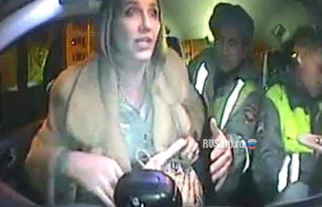 В Тюмени инспекторы задержали пьяную и лишенную прав автоледи В Тюмени инспекторы задержали пьяную и лишенную прав автоледи