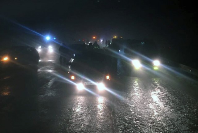 Около 20 автомобилей столкнулись на трассе в Адыгее.