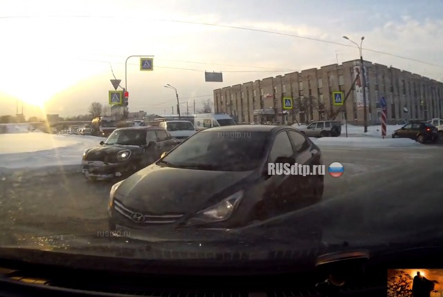 Считает, что он был помехой справа... Считает, что он был помехой справа...
