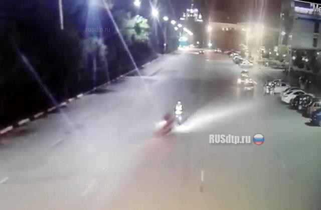 Мотоцикл сбил инспектора ДПС Мотоцикл сбил инспектора ДПС