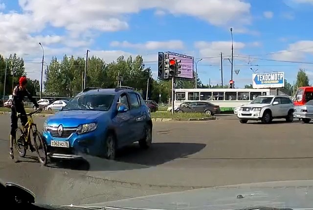 ДТП с велосипедистом в Ярославле ДТП с велосипедистом в Ярославле