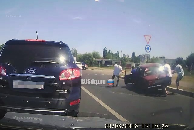 Странное ДТП на Брусиловском кольце Странное ДТП на Брусиловском кольце