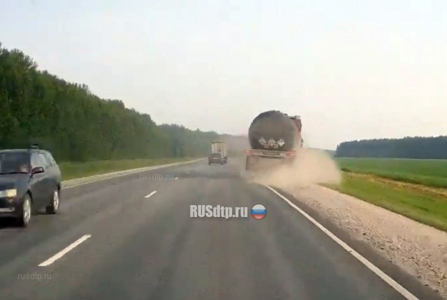 Удержал машину (с) Удержал машину (с)
