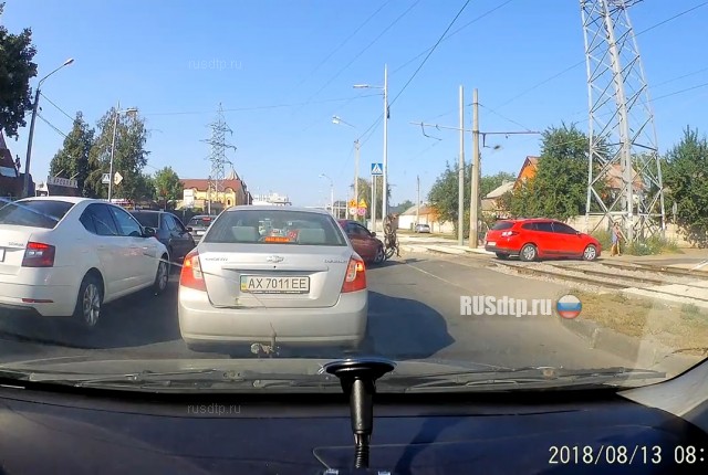 Девочка не посмотрела назад (с) Девочка не посмотрела назад (с)
