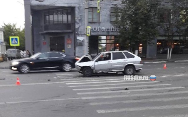 В Иванове пьяный водитель на «Ладе» врезался в KIA. ВИДЕО