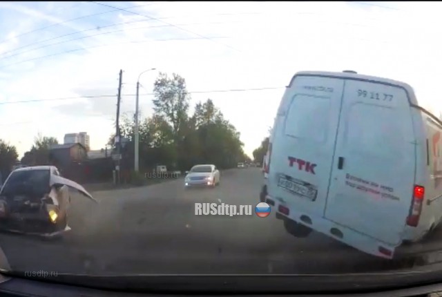 ДТП с переворотом в Благовещенске ДТП с переворотом в Благовещенске