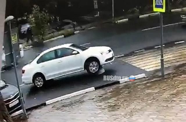 Женщина за рулем! Будьте осторожны! (с) Женщина за рулем! Будьте осторожны! (с)