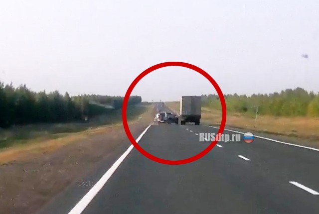 Двойной обгон (с) Двойной обгон (с)