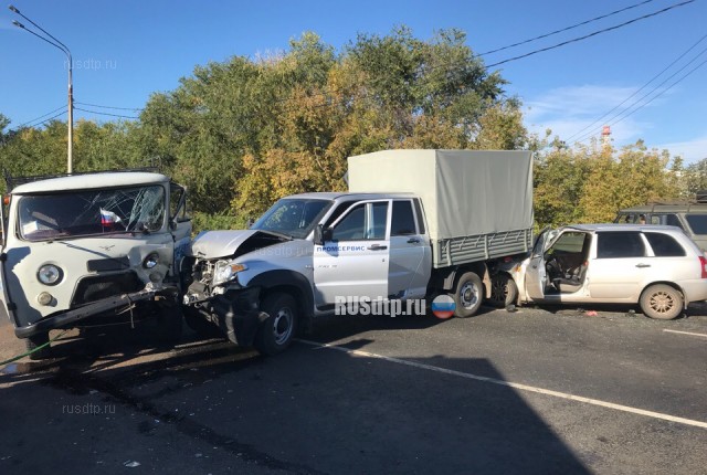 В Отрадном в ДТП с участием двух УАЗов и «Калины» пострадали 4 человека. ВИДЕО