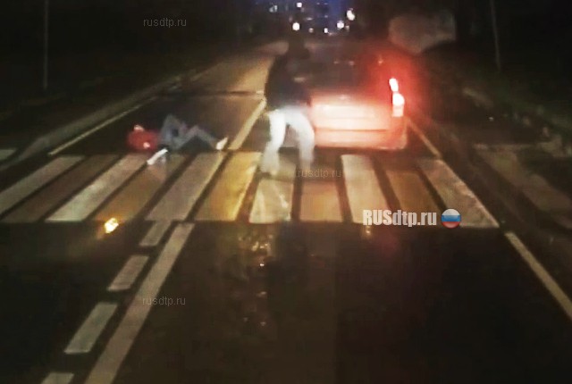 В Крылатском водитель сбил бабушку с внуком и скрылся с места ДТП. ВИДЕО В Крылатском водитель сбил бабушку с внуком и скрылся с места ДТП. ВИДЕО