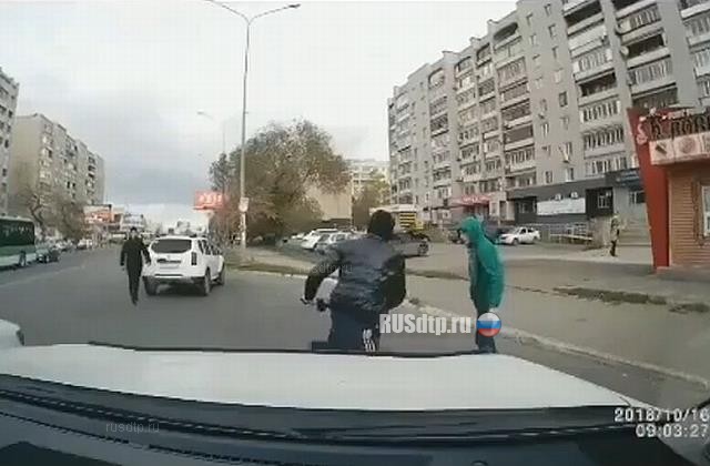 В Семее избили виновников ДТП В Семее избили виновников ДТП