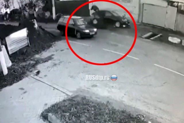 В Нерехте пьяный водитель сбил пожилого велосипедиста с внуком. ВИДЕО В Нерехте пьяный водитель сбил пожилого велосипедиста с внуком. ВИДЕО