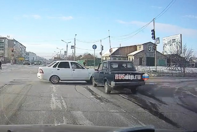 Момент сегодняшнего ДТП в Сибае Момент сегодняшнего ДТП в Сибае