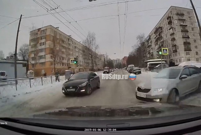 Подбил двоих Подбил двоих