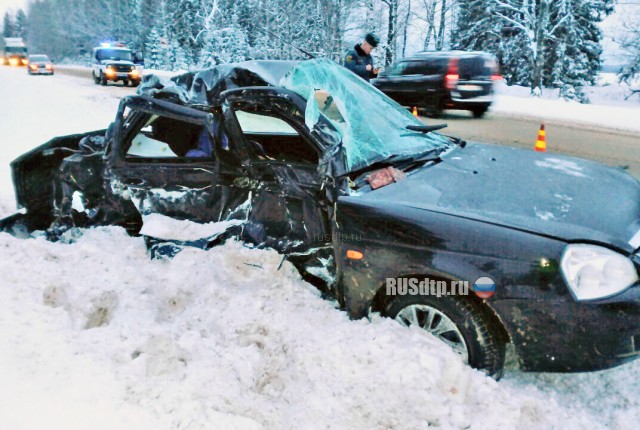 Два пассажира «Приоры» погибли в ДТП с КАМАЗом в Кировской области