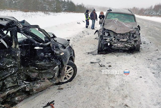 Видеорегистратор запечатлел момент гибели водителя на трассе Пермь - Екатеринбург