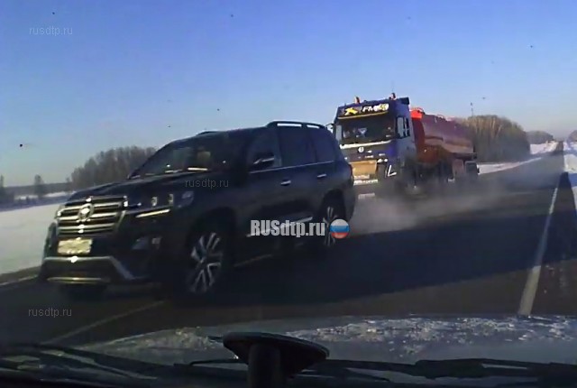Автохам на Крузаке (с) Автохам на Крузаке (с)