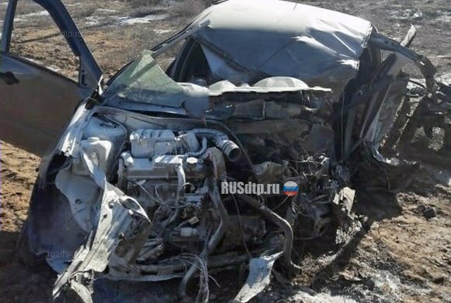 Под Астраханью подросток погиб из-за несчастной любви, направив машину под КАМАЗ