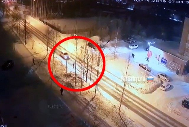 Момент наезда на ребенка в Стрежевом. ВИДЕО Момент наезда на ребенка в Стрежевом. ВИДЕО