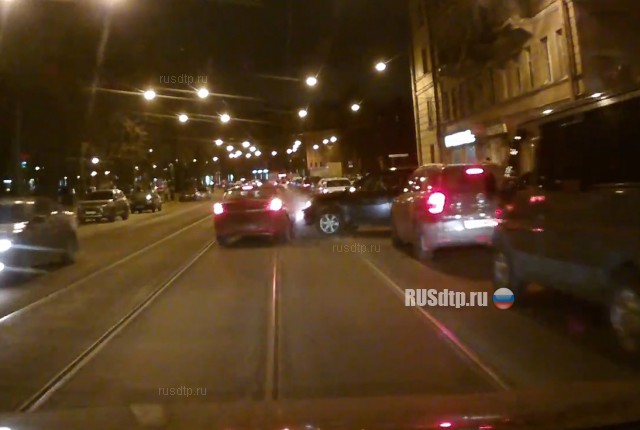 Даже не думала смотреть по сторонам (с) Даже не думала смотреть по сторонам (с)