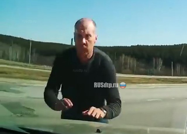 Не стой на пути у 300 лошадей (с) Не стой на пути у 300 лошадей (с)
