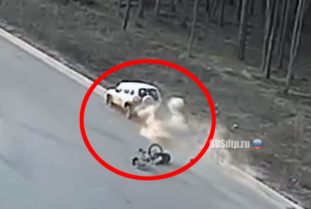 В Сарове автомобиль сбил велосипедиста. ВИДЕО В Сарове автомобиль сбил велосипедиста. ВИДЕО