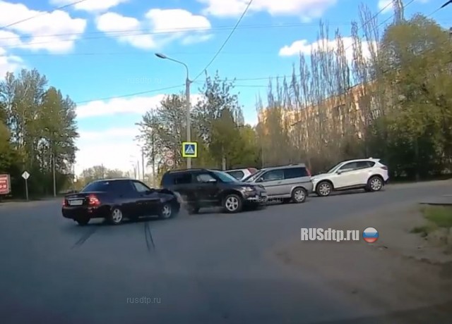 Тройное ДТП на Багратиона Тройное ДТП на Багратиона