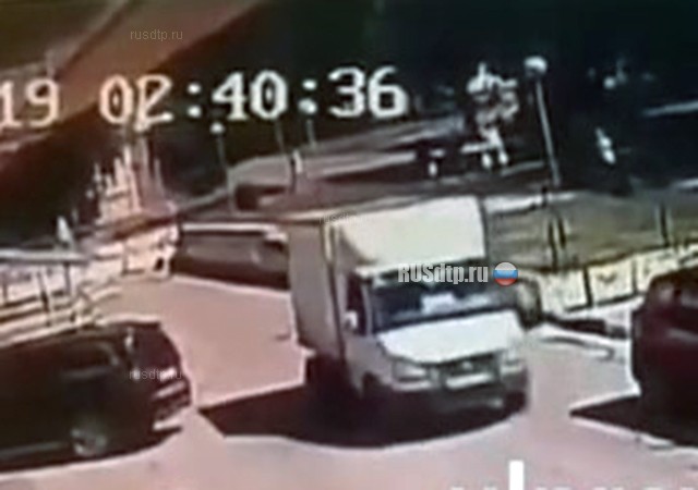 В Ульяновске «Газель» насмерть сбила пенсионерку. ВИДЕО В Ульяновске «Газель» насмерть сбила пенсионерку. ВИДЕО