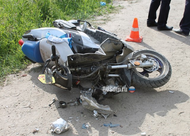 В Вологде двое подростков разбились на скутере