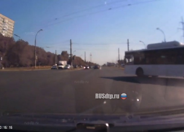 Посмотрел не на тот светофор (с) Посмотрел не на тот светофор (с)