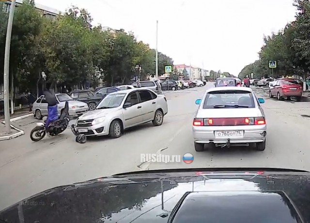 Обезьянья услуга (с) Обезьянья услуга (с)