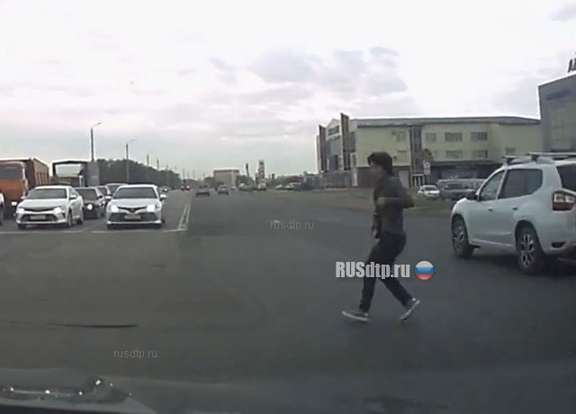 Не хотел сбивать женщину (с) Не хотел сбивать женщину (с)