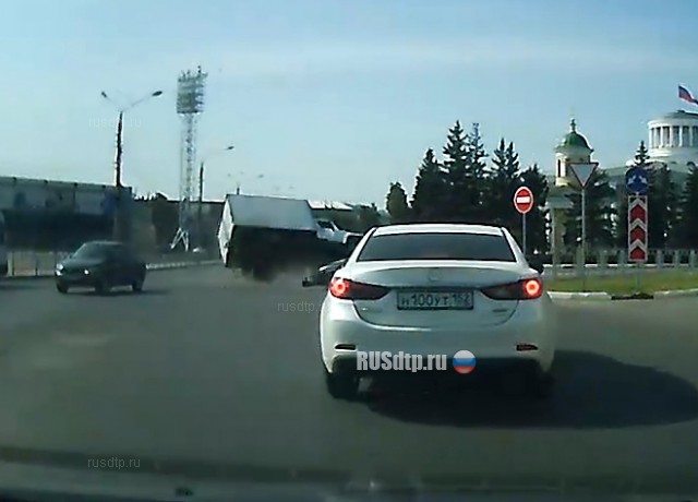 ДТП на площади Дзержинского ДТП на площади Дзержинского