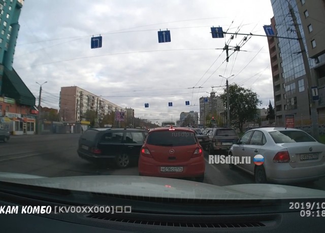 4 авто + виновница (с) 4 авто + виновница (с)