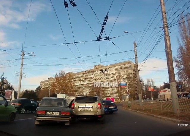 ДТП на кольце в Симферополе ДТП на кольце в Симферополе