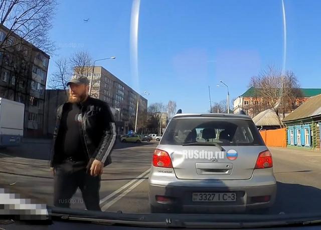 Быдло на кольце в Гомеле (с) Быдло на кольце в Гомеле (с)
