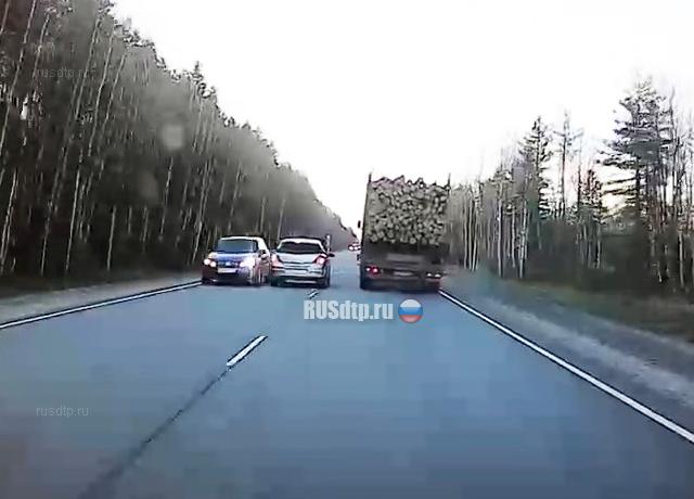 Девушка скрылась (с) Девушка скрылась (с)