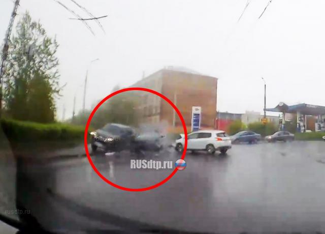 Две женщины пострадали в ДТП в Петрозаводске. ВИДЕО Две женщины пострадали в ДТП в Петрозаводске. ВИДЕО