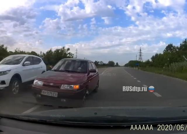 Быдло выехало на встречку (с) Быдло выехало на встречку (с)