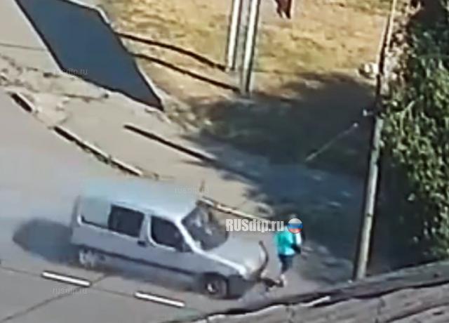 Автомобиль сбил судью в Каменском Автомобиль сбил судью в Каменском