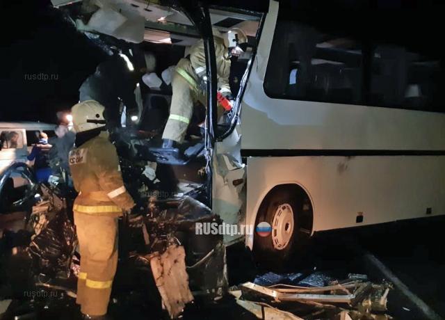 Один человек погиб и 9 пострадали в ДТП с автобусом в Воронежской области