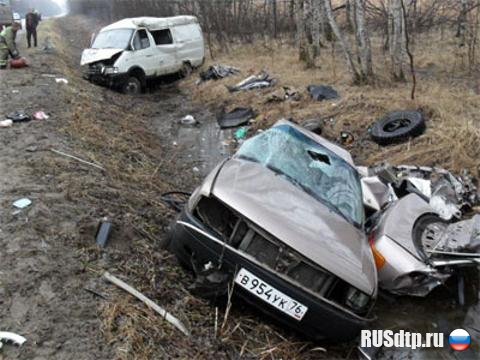 6 человек пострадали, один погиб в страшной аварии на Костромской трассе
