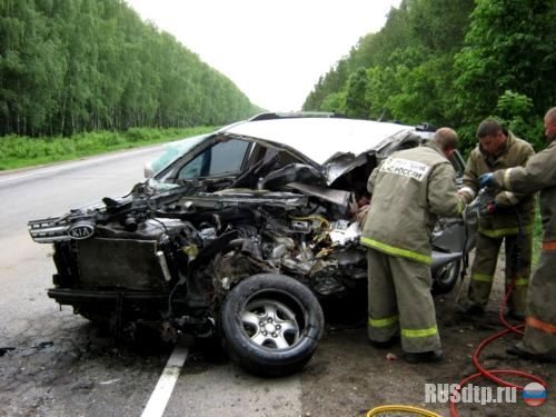 В лобовом столкновении на трассе М-7 погиб водитель иномарки