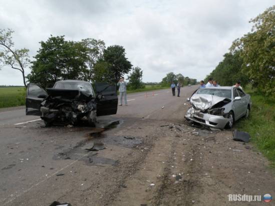 На Украине столкнулись два авто: один человек погиб